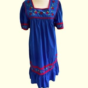 Go Softly Midi Dress Blue Strawberry Embroidered Pockets Size XS Vintage…